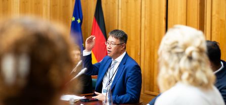 Utchang Kang (United Nations Convention to Combat Desertification, UNCCD) Breakoutsession, participants discussing, BCSC2024