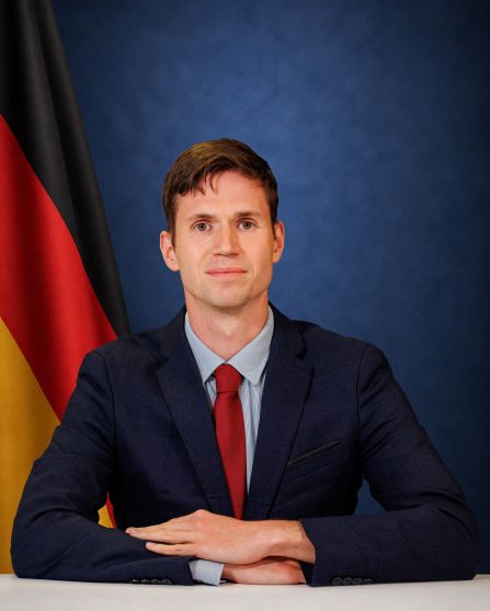2026_speaker_raik_drescher.jpg