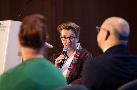 Dr Almut Wieland Karimi